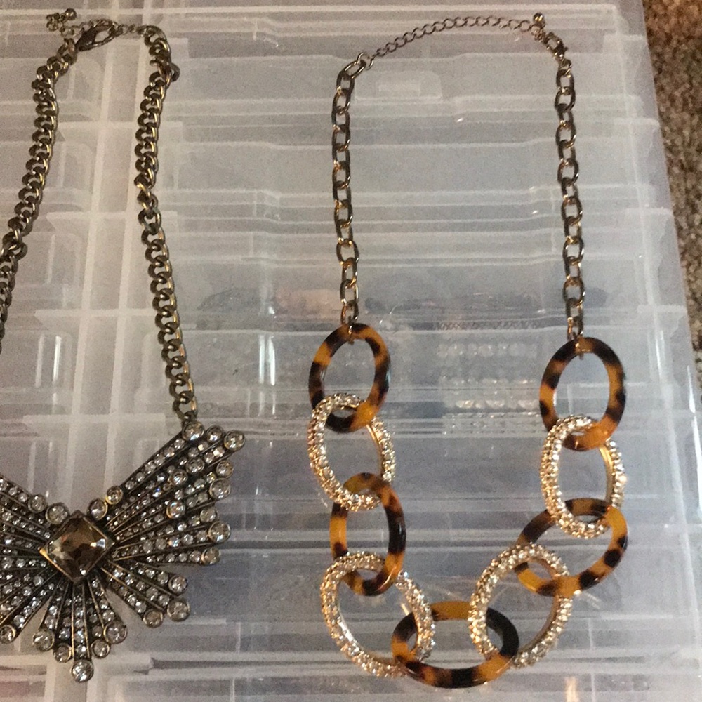 Statement necklaces - Picture 4 of 4